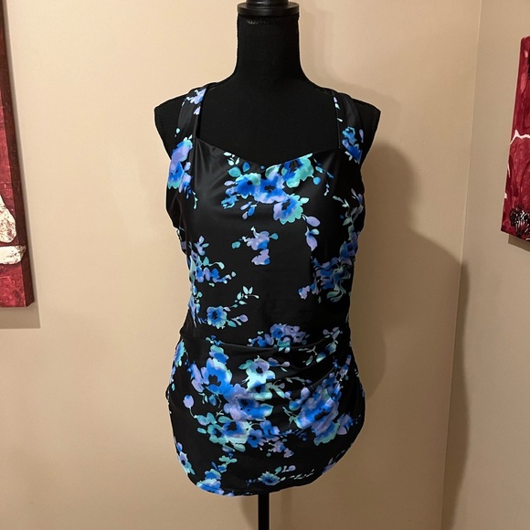 Swimsuits for All Chlorine Resistant H-Back Sarong Front One Piece, size 18 - Picture 5 of 7